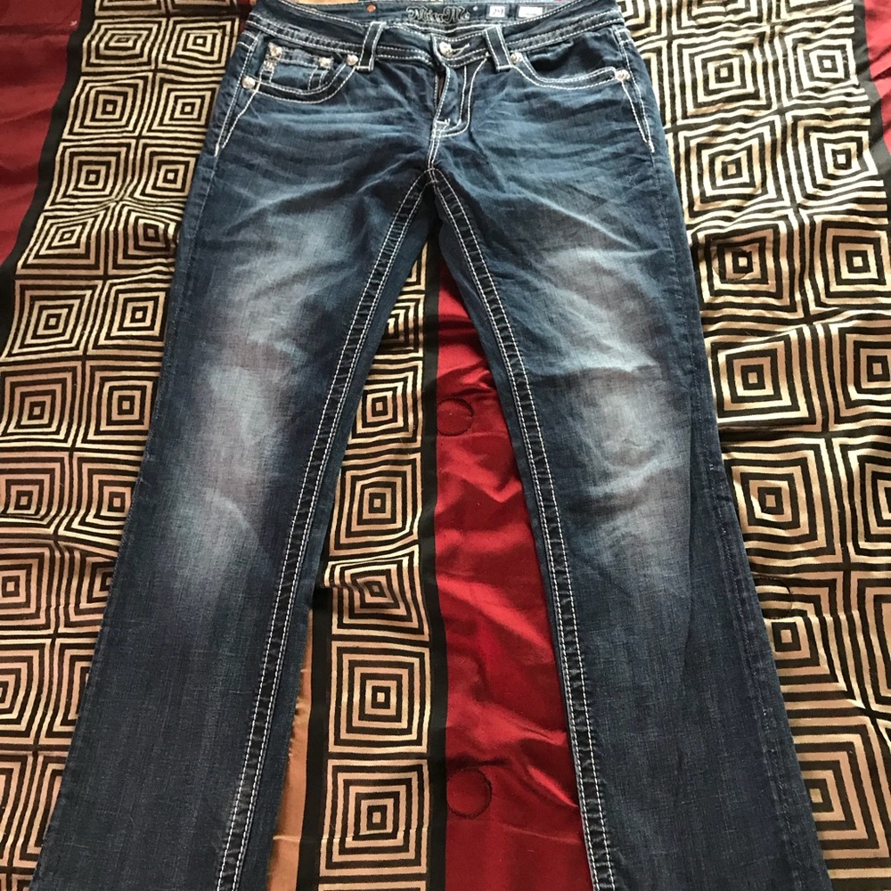 Miss me sz 29 straight....31 inseam